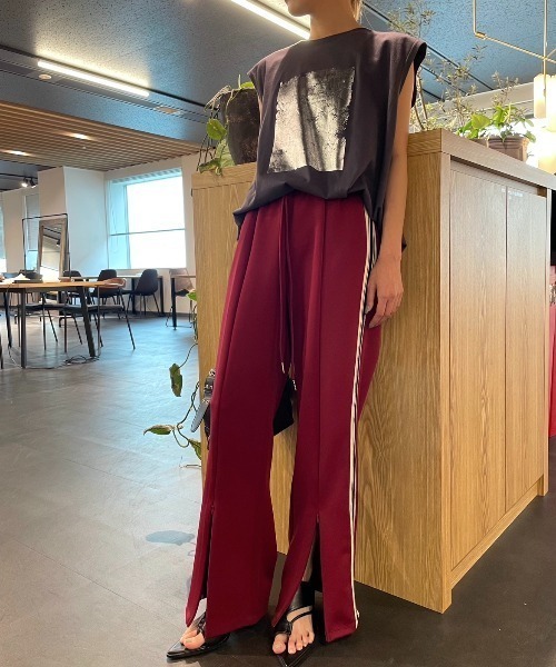 AIC.（エーアイシー）の「2WAYサイドライントラックパンツ（その他パンツ・レディース・ブラック/バーガンディー・FREE）」の14枚目の写真