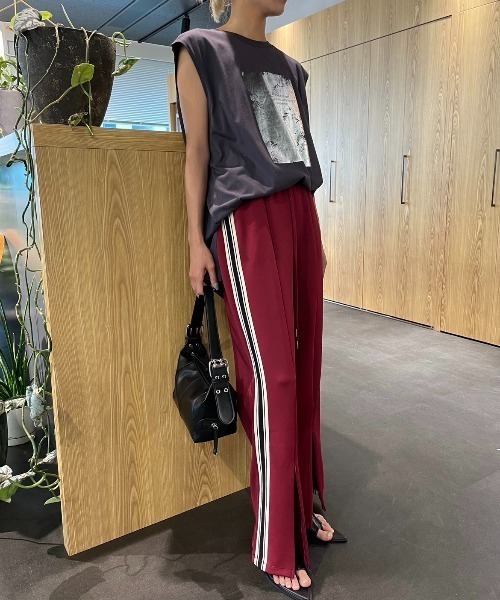 AIC.（エーアイシー）の「2WAYサイドライントラックパンツ（その他パンツ・レディース・ブラック/バーガンディー・FREE）」の12枚目の写真