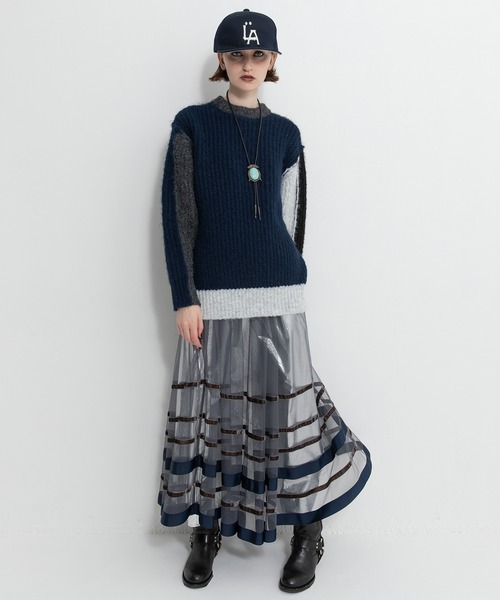 AULA AILA（アウラアイラ）の「2WAYカラーブロックプルニット（ニット/セーター・レディース・イエロー×グリーン/チャコールグレー/ブルー/ピンク・0）」の8枚目の写真