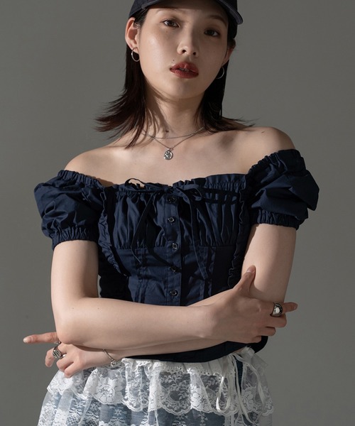 apres jour mignon（アプレジュールミニョン）の「スクエアピンタックブラウス【ZOZOTOWN限定アイテム】（シャツ/ブラウス・レディース・オフホワイト/ブラウン系その他/ネイビー/ダークブラウン/ブラック系その他/その他・X-LARGE/フリー）」の5枚目の写真