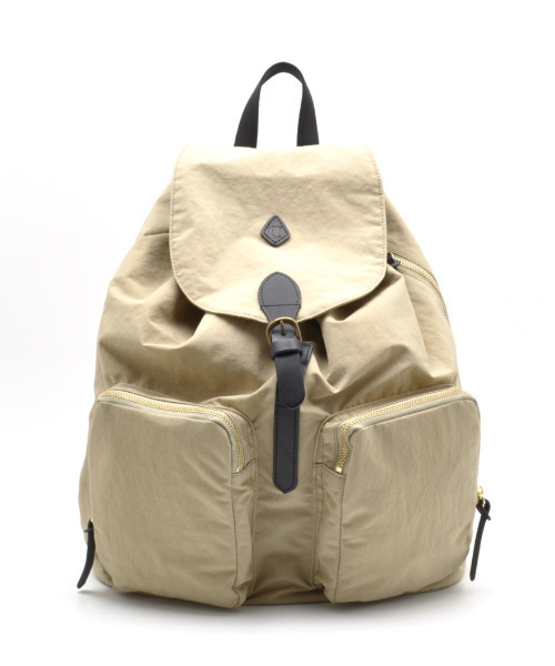 CLEDRAN(クレドラン)の「【軽量 サイドジップ開閉有】CL3824 LUMI RUCK SACK デイパ(バックパック/リュック・レディース・ライトベージュ/ブラック/オリーブ・FREE)」の4枚目の写真