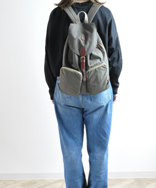 CLEDRAN(クレドラン)の「【軽量 サイドジップ開閉有】CL3824 LUMI RUCK SACK デイパ(バックパック/リュック・レディース・ライトベージュ/ブラック/オリーブ・FREE)」の14枚目の写真