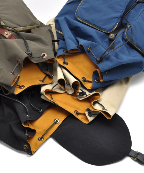CLEDRAN(クレドラン)の「【軽量 サイドジップ開閉有】CL3824 LUMI RUCK SACK デイパ(バックパック/リュック・レディース・ライトベージュ/ブラック/オリーブ・FREE)」の16枚目の写真