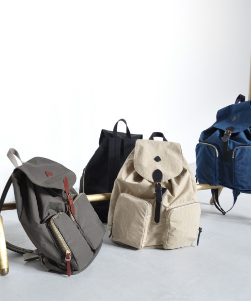 CLEDRAN(クレドラン)の「【軽量 サイドジップ開閉有】CL3824 LUMI RUCK SACK デイパ(バックパック/リュック・レディース・ライトベージュ/ブラック/オリーブ・FREE)」の15枚目の写真