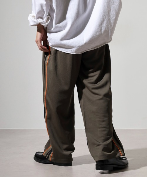 NERDY(ノルディ)の「デニムミックストラックパンツ(デニムパンツ・メンズ・ホワイト/カーキ/レッド・M/L/S/SS)」の22枚目の写真