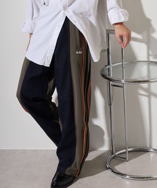 NERDY(ノルディ)の「デニムミックストラックパンツ(デニムパンツ・メンズ・ホワイト/カーキ/レッド・M/L/S/SS)」の18枚目の写真