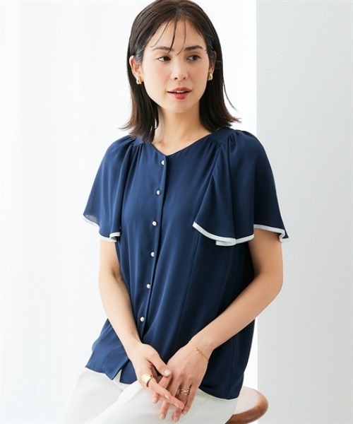 7days Life Styling(セブンデイズライフスタイリング)の「配色パールボタンジョーゼットフレアブラウス カットソー裏地付(シャツ/ブラウス・レディース・グレイッシュベージュ/オフホワイト/ネイビー・S/M/L/LL)」の3枚目の写真