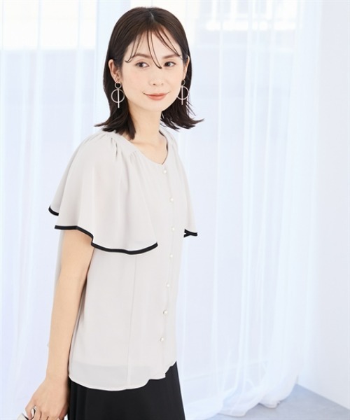 7days Life Styling(セブンデイズライフスタイリング)の「配色パールボタンジョーゼットフレアブラウス カットソー裏地付(シャツ/ブラウス・レディース・グレイッシュベージュ/オフホワイト/ネイビー・S/M/L/LL)」の6枚目の写真