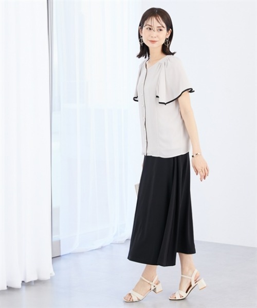7days Life Styling(セブンデイズライフスタイリング)の「配色パールボタンジョーゼットフレアブラウス カットソー裏地付(シャツ/ブラウス・レディース・グレイッシュベージュ/オフホワイト/ネイビー・S/M/L/LL)」の8枚目の写真