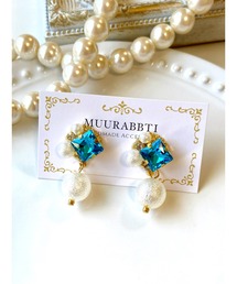 【MUURABBTI】スクエアビジューとコットン風パールのピアス(MA)