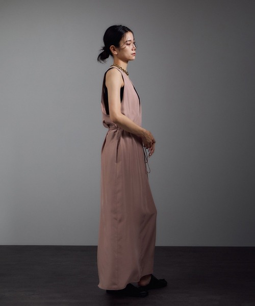 SALON adam et rope'（サロン アダム エ ロペ）の「[25AW]GENTLE SILK ジャンパースカート【セットアップ対応・洗える】（ジャンパースカート・レディース・ブラック/ブラウン系その他2/ピンク系その他2・FREE）」の14枚目の写真