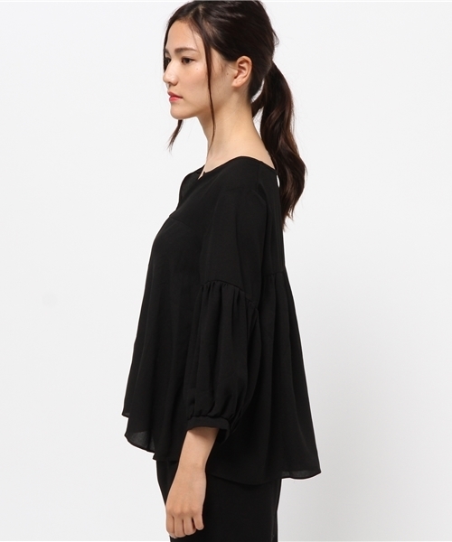 OUTLET（アウトレット）の「【CAPRICIEUX LE'MAGE】ギャザースリーブスモックBL（シャツ/ブラウス・レディース・ブラック/カーキ・FREE）」の4枚目の写真