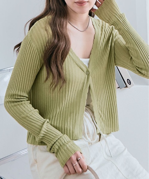 kirakiraShop（キラキラショップ）の「【新色追加】【着回し万能】着回し力バツグン！Vネック シアー カーディガン（カーディガン/ボレロ・レディース・ブラック/アイボリー/ブルー/パープル/ホワイト/ピンク/グリーン・FREE）」の4枚目の写真