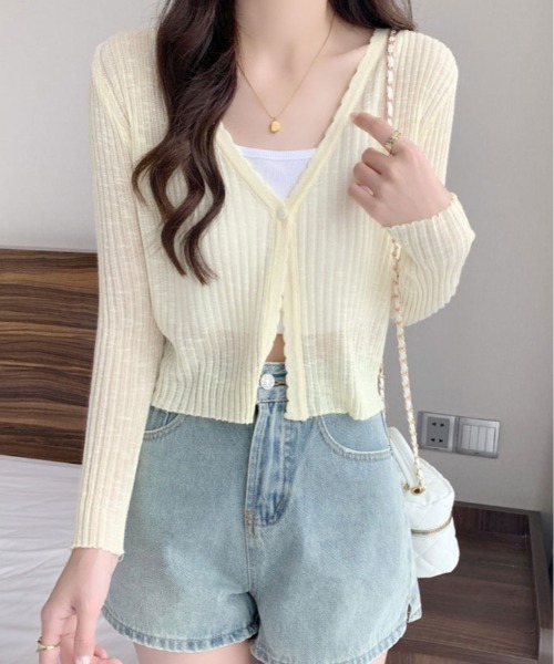 kirakiraShop（キラキラショップ）の「【新色追加】【着回し万能】着回し力バツグン！Vネック シアー カーディガン（カーディガン/ボレロ・レディース・ブラック/アイボリー/ブルー/パープル/ホワイト/ピンク/グリーン・FREE）」の11枚目の写真