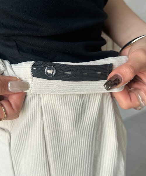 Thevon(ゼボン)の「コーデュロイハイウエストタックパンツ(その他パンツ・レディース・ブラウン/アイボリー/ブラック・M/S)」の6枚目の写真