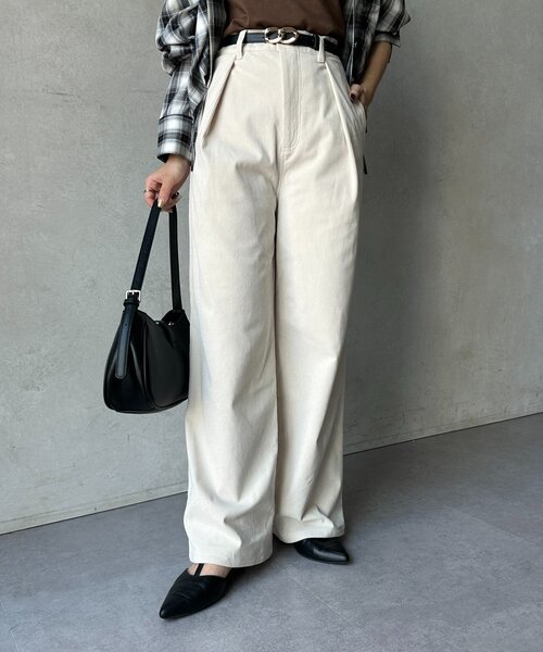 Thevon(ゼボン)の「コーデュロイハイウエストタックパンツ(その他パンツ・レディース・ブラウン/アイボリー/ブラック・M/S)」の7枚目の写真
