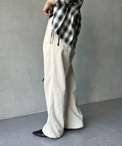 Thevon(ゼボン)の「コーデュロイハイウエストタックパンツ(その他パンツ・レディース・ブラウン/アイボリー/ブラック・M/S)」の8枚目の写真