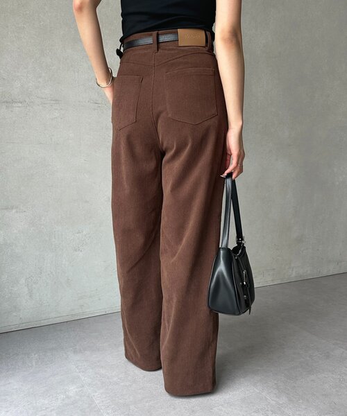 Thevon(ゼボン)の「コーデュロイハイウエストタックパンツ(その他パンツ・レディース・ブラウン/アイボリー/ブラック・M/S)」の14枚目の写真