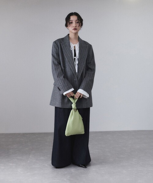 ADAM ET ROPE'(アダムエロペ)の「トライアングルムスビミニバッグ(ハンドバッグ・レディース・ブラック/ベージュ/ライトグリーン・FREE)」の7枚目の写真