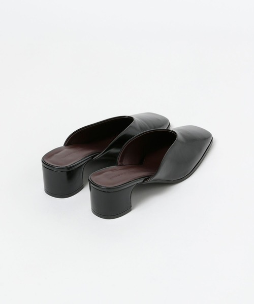 mysty woman（ミスティウーマン）の「グレースカットミュール 592369（スリッポン・レディース・オフホワイト/ブラック・MEDIUM/LARGE）」の5枚目の写真