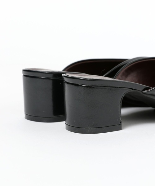 mysty woman（ミスティウーマン）の「グレースカットミュール 592369（スリッポン・レディース・オフホワイト/ブラック・MEDIUM/LARGE）」の10枚目の写真