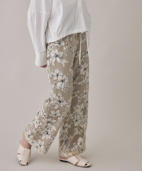 Paradise Picnic(パラダイスピクニック)の「大花柄イージーパンツ(その他パンツ・レディース・ブラック/ベージュ・FREE)」の11枚目の写真