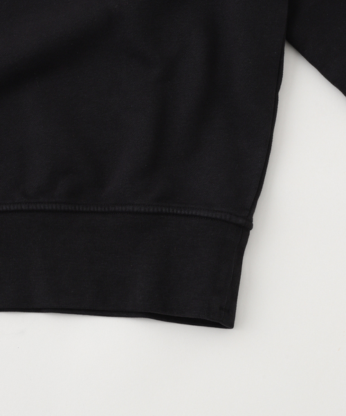 C.P. COMPANY(シーピーカンパニー)の「C.P. Company / シーピーカンパニー SWSHRT C NECK BRS EMZ DIAG FLC(スウェット・メンズ・ブラック・MEDIUM/SMALL/X-SMALL)」の5枚目の写真