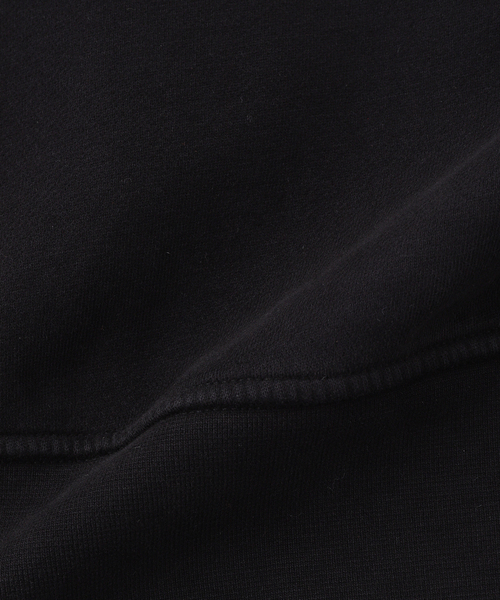 C.P. COMPANY(シーピーカンパニー)の「C.P. Company / シーピーカンパニー SWSHRT C NECK BRS EMZ DIAG FLC(スウェット・メンズ・ブラック・MEDIUM/SMALL/X-SMALL)」の6枚目の写真