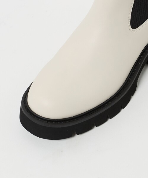 ODETTE E ODILE(オデットエオディール)の「チェルシー ショートブーツ55↑(ブーツ・レディース・ダークブラウン/オフホワイト/ブラック・24.5cm/23.5cm/22.5cm/22cm/23cm/24cm/25cm)」の13枚目の写真