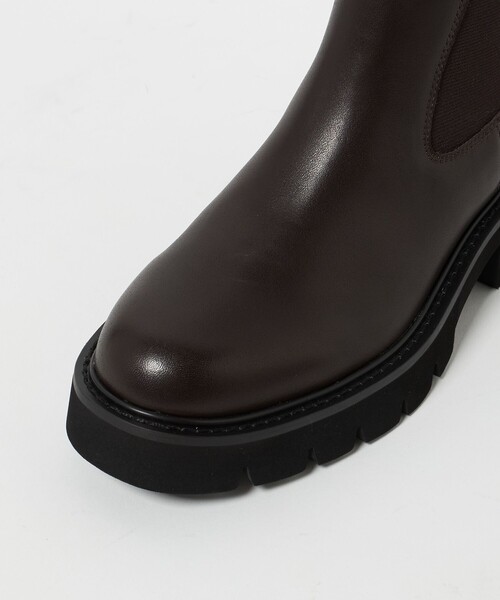 ODETTE E ODILE(オデットエオディール)の「チェルシー ショートブーツ55↑(ブーツ・レディース・ダークブラウン/オフホワイト/ブラック・24.5cm/23.5cm/22.5cm/22cm/23cm/24cm/25cm)」の19枚目の写真