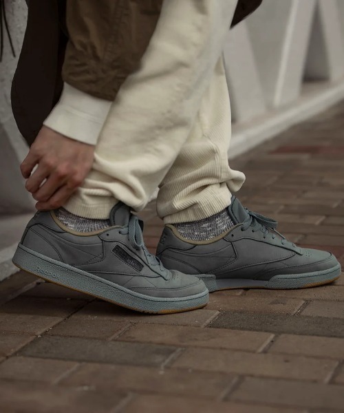 Reebok(リーボック)の「クラブシー 85 ヴィンテージ / CLUB C 85 VINTAGE(スニーカー・メンズ・モスグリーン/ブラック・23.0cm/23.5cm/24.5cm/24.0cm/25.0cm/25.5cm/26.0cm/26.5cm/27.0cm/27.5cm/28.0cm/28.5cm)」の1枚目の写真