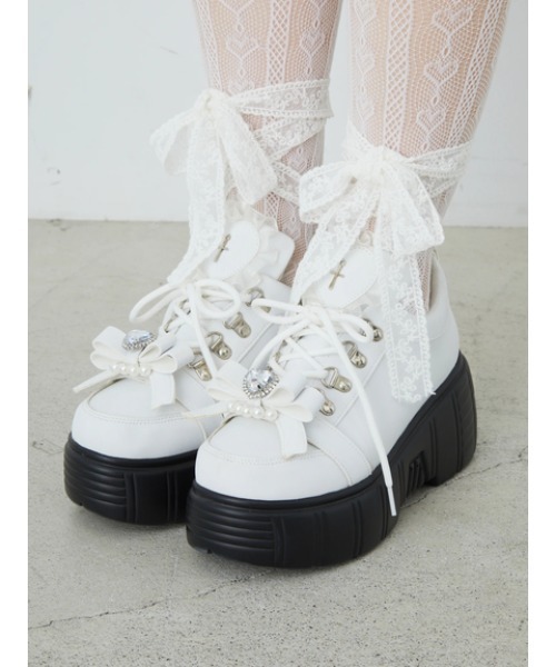 Ank Rouge(アンクルージュ)の「ハートクロススニーカー(スニーカー・レディース・ブラック/ホワイト・M/L)」の1枚目の写真