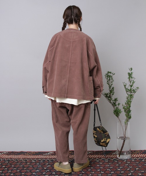 URCH RNA（アーチ アールエヌエー）の「R4380 コーデュロイのクロップドパンツ（その他パンツ・レディース・オリーブ/モカ/ブラック・FREE）」の14枚目の写真