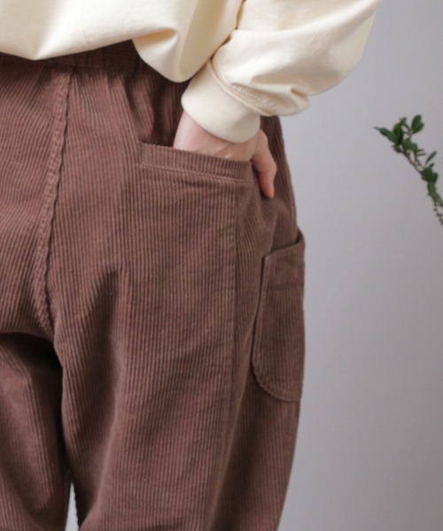 URCH RNA（アーチ アールエヌエー）の「R4380 コーデュロイのクロップドパンツ（その他パンツ・レディース・オリーブ/モカ/ブラック・FREE）」の22枚目の写真