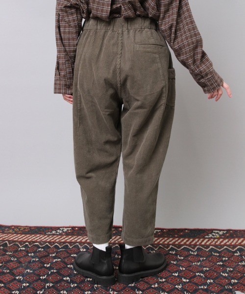 URCH RNA（アーチ アールエヌエー）の「R4380 コーデュロイのクロップドパンツ（その他パンツ・レディース・オリーブ/モカ/ブラック・FREE）」の11枚目の写真