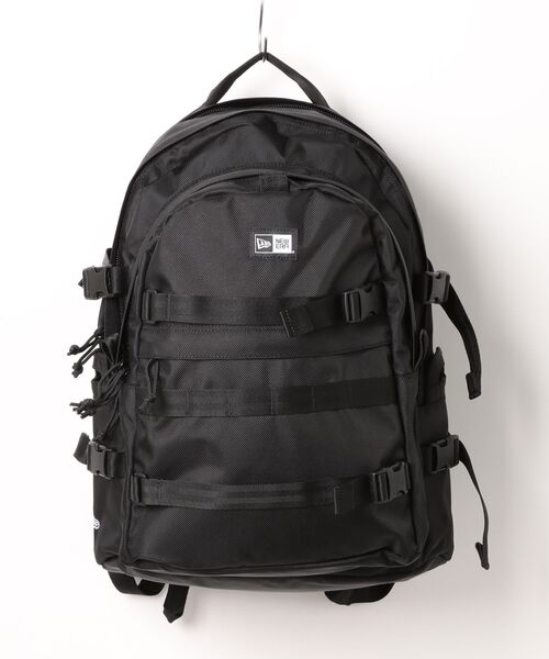 NEW ERA(ニューエラ)の「NEWERA キャリアパック 35L(バックパック/リュック・メンズ・ブラック・FREE)」の1枚目の写真