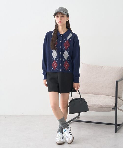 earth music&ecology（アースミュージックアンドエコロジー）の「【2025AW】襟付きアーガイルニットカーディガン（ニット/セーター・レディース・ネイビー/キャメル/グレー・FREE）」の7枚目の写真