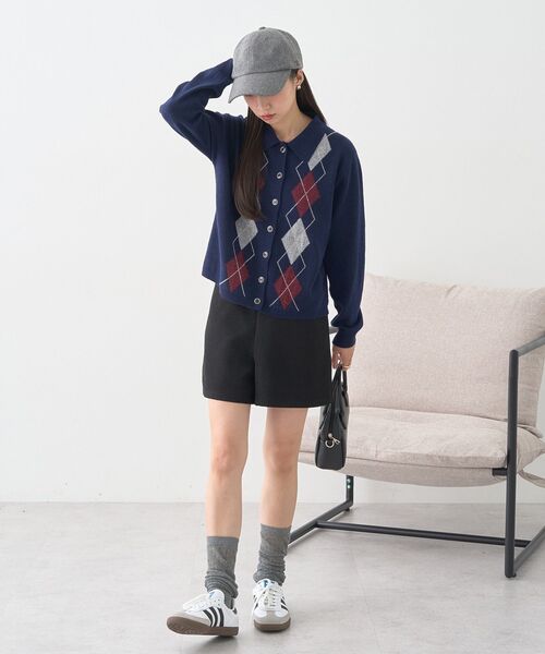 earth music&ecology（アースミュージックアンドエコロジー）の「【2025AW】襟付きアーガイルニットカーディガン（ニット/セーター・レディース・ネイビー/キャメル/グレー・FREE）」の8枚目の写真