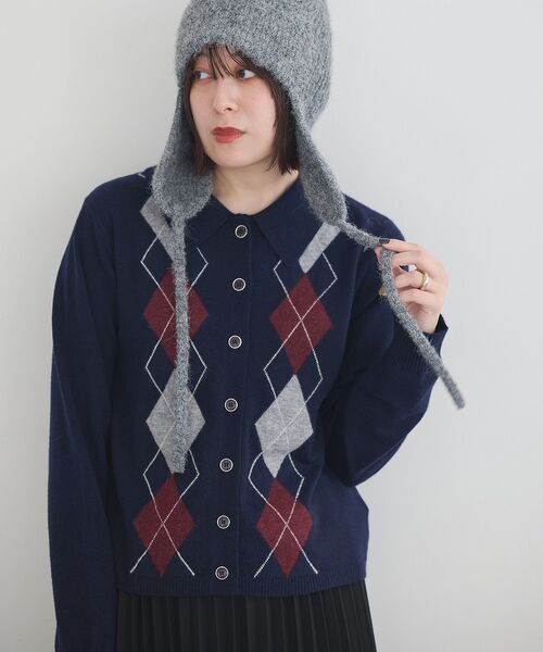 earth music&ecology（アースミュージックアンドエコロジー）の「【2025AW】襟付きアーガイルニットカーディガン（ニット/セーター・レディース・ネイビー/キャメル/グレー・FREE）」の11枚目の写真