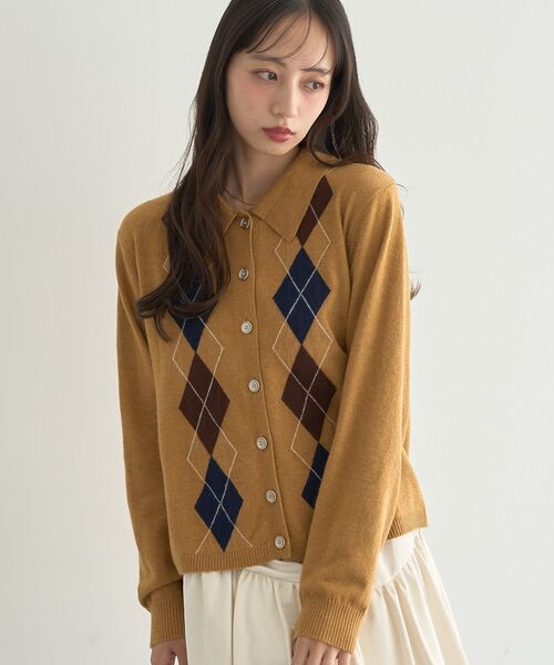 earth music&ecology（アースミュージックアンドエコロジー）の「【2025AW】襟付きアーガイルニットカーディガン（ニット/セーター・レディース・ネイビー/キャメル/グレー・FREE）」の13枚目の写真