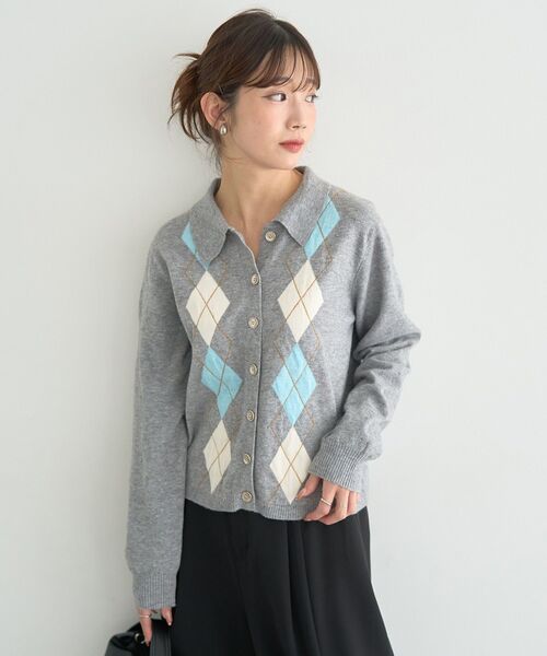 earth music&ecology（アースミュージックアンドエコロジー）の「【2025AW】襟付きアーガイルニットカーディガン（ニット/セーター・レディース・ネイビー/キャメル/グレー・FREE）」の19枚目の写真