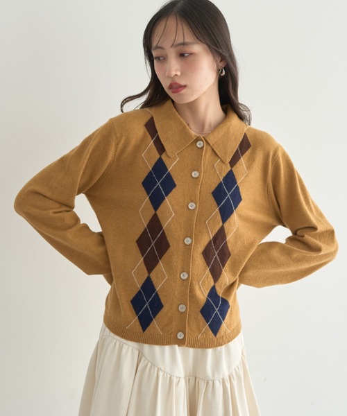 earth music&ecology（アースミュージックアンドエコロジー）の「【2025AW】襟付きアーガイルニットカーディガン（ニット/セーター・レディース・ネイビー/キャメル/グレー・FREE）」の3枚目の写真