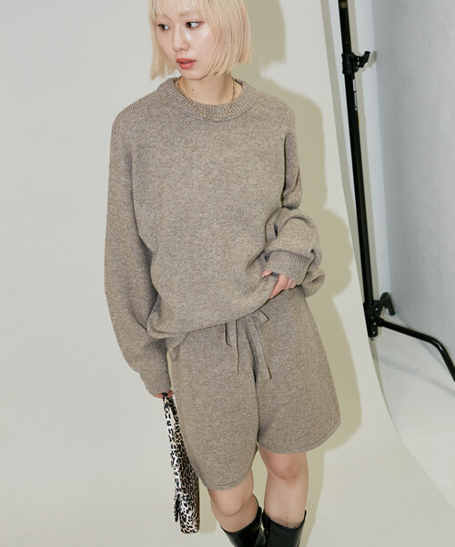 PUBLUX（パブリュクス）の「PUBLUX/パブリュクス ニットトップ ショートパンツ セットアップ　限定展開（ニット/セーター・レディース・ベージュ/チャコールグレー/グレー・ﾌﾘ-）」の4枚目の写真