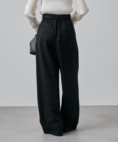 Lui's（ルイス）の「ウールライクベルト付きタックワイドパンツ（スラックス・レディース・ブラック/ブラウン・36/38）」の22枚目の写真