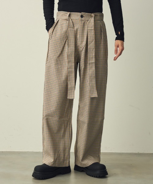 Shoowtime(ショウタイム)の「Belted Check Wide Slacks / ベルテッドチェックワイドスラックス(スラックス・メンズ・ベージュ・MEDIUM/X-LARGE/LARGE)」の1枚目の写真