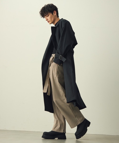 Shoowtime(ショウタイム)の「Belted Check Wide Slacks / ベルテッドチェックワイドスラックス(スラックス・メンズ・ベージュ・MEDIUM/X-LARGE/LARGE)」の9枚目の写真