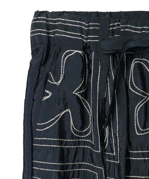 CURRENTAGE(カレンテージ)の「【CURRENTAGE/カレンテージ】Embroidery pants(その他パンツ・レディース・ネイビー・2/1)」の4枚目の写真