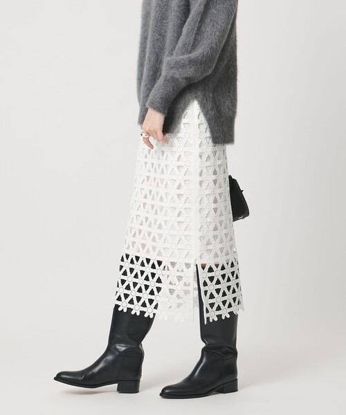 UNITED ARROWS（ユナイテッドアローズ）の「コード  エンブロイダリー タイトスカート（スカート・レディース・オフホワイト/ブラック・38/36）」の8枚目の写真