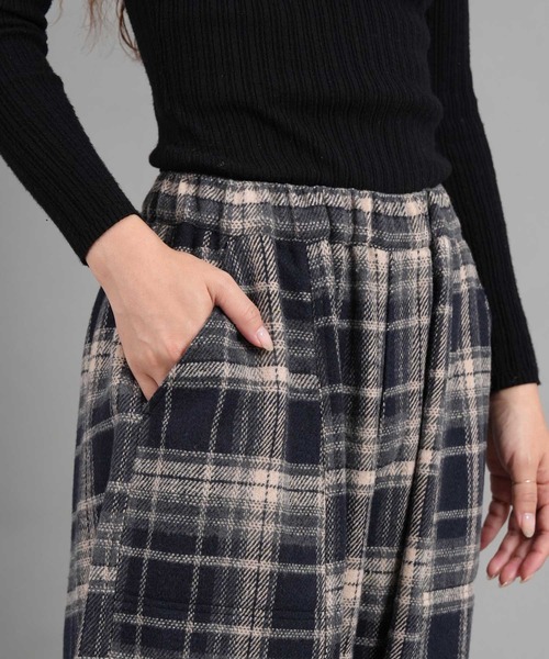 laurea(ラウレア)の「ツィードチェック コクーンパンツ(その他パンツ・レディース・ダークブラウン/ダークグレー・M/S/L)」の20枚目の写真