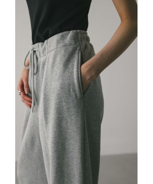 STYLEMIXER(スタイルミキサー)の「タックスウェットパンツ(スウェットパンツ・レディース・ブラウン/ライトグレー・SMALL/MEDIUM)」の4枚目の写真